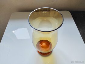 Starožitná skleněná váza - 2