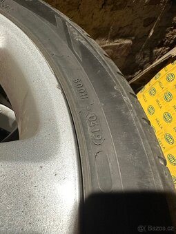 17” originál Toyota alu kola s pneu Nokian - 2