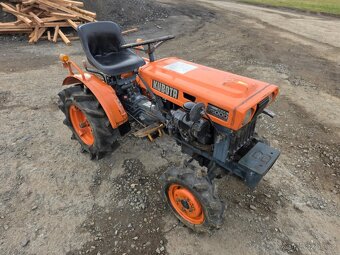 JAPONSKÝ MALOTRAKTOR KUBOTA B5000 4X4 - 2