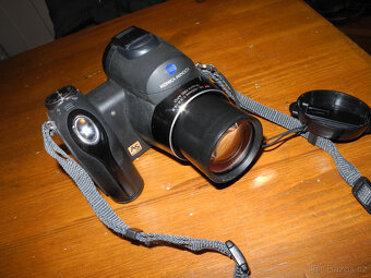 Minolta Dimage Z5 - 2