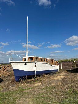 Loď / Hausbót předělaný bar - 2
