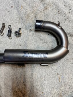 Vyfuk akrapovic - 2