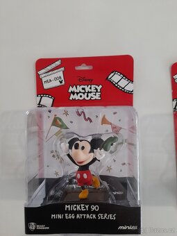 sběratelské figurky Mickey Mouse 90 mini EGG Attack Series - 2
