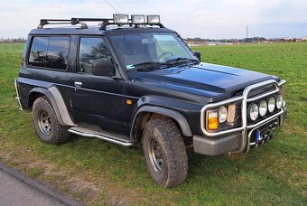 NISSAN PATROL Y60GR - 2