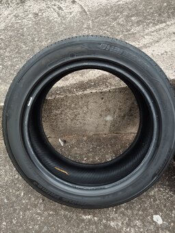 Pneu 215/45 r16 - 2