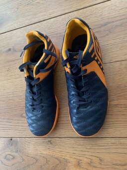 Dětské sálovky, vel. 33, Umbro - 2
