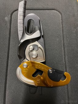 Slaňovací brzda Petzl Rig - 2