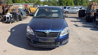 327. Škoda Fabia 2 1.2 CFHA/LNR 9462 Na náhradní díly - 2