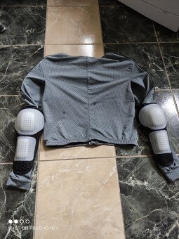 Chránič Dainese.....vel.M - 2