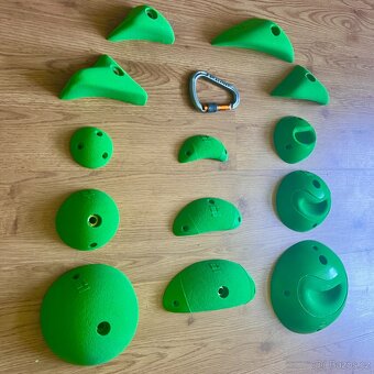 Nové lezecké chyty THEREX Boulder set - 13 kusů - 2