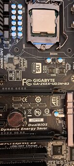 GIGABYTE GA-Z68X-UD3H-B3 + i7 2600K + 8Gb RAM - 2
