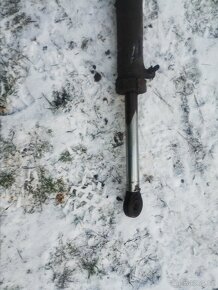 Pomocny pist hydrauliky zetor 7245, 7745, a pod - 2