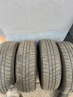 4x Zimní pneumatika Barum Polaris 5 185/60 R15 84T - 2