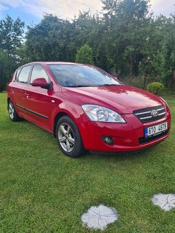 Kia Ceed 1.4 80kW, benzín, klima, manual - 2