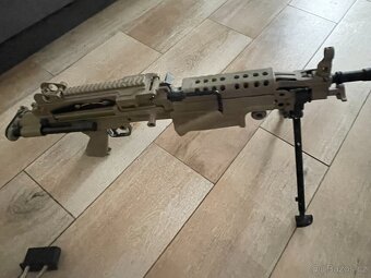 Airsoftový kulomet M249 PARA - 2