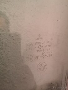 Mitsubishi Galant / Legnum přední a zadní okna dveří - 2