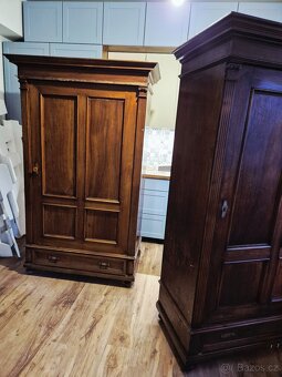 Starožitné skříně- sleva za rychlý odvoz - 2