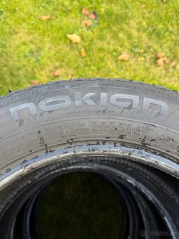 Zimní pneu NOKIAN WR D4 RFT 4x 205 60 R16 92H - 2