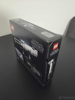LEGO Star Wars 40483 (světelný meč Luka Skywalkera) - 2