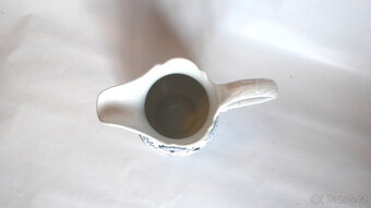 T001_ Mlékovka velká, cibulák, porcelán, retro - 2