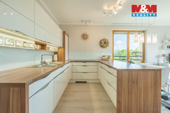 Prodej bytu 4+kk v Průhonicích, ul. Školní - 2