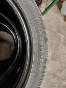 Pneu 245/45 r19 - 2
