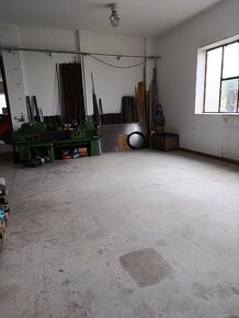 Nabízím k uskladnění auto,motorky,člun atd - 2
