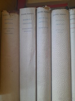 pozůstalost - cca 700 knih - 2