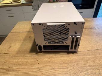 Prodám case Fractal Design Node 304 White - 2