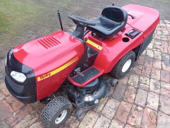 Prodám zahradní traktor - 2