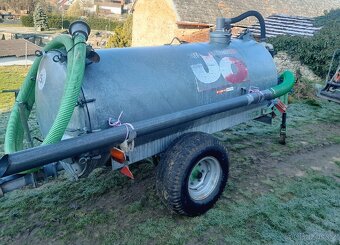 Fekální přívěs 3 m³ - 2