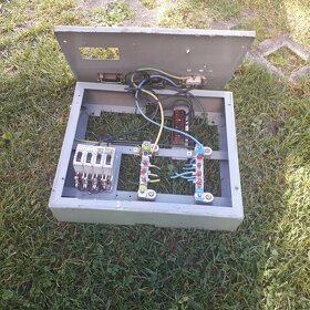 Elektro rozvodná skříň 220 V - 2