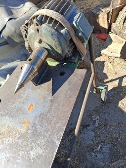 Kuželová štípačka na dřevo - 2