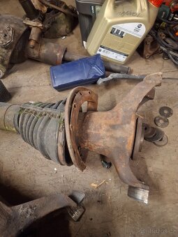 Uložení přední nápravy tatra 805 - 2