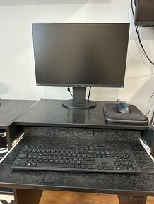 PC Dell + monitor Eizo 24 palců - 2