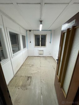Stavební buňka se schodištěm - 2