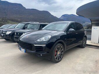 Porsche Cayenne - 2