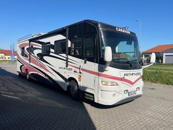 Prodám obytný speciál Coachmen Pathfinder - 2