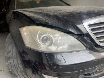 Mercedes s class w221 predne svetla bixenon - 2