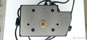 Elektrický strojní posuv podélný (osa X) - 2