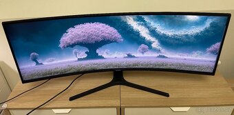 43" Samsung 43CJ89 + držák - 2