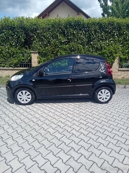 Peugeot 107 1.0i, 50 kW, rok výroby 2014,najeto 100000 km - 2