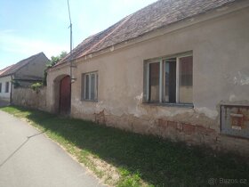 Rodinný dům + velký stavební pozemek Božice - 2
