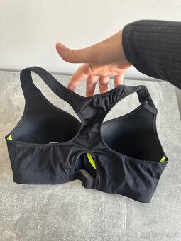 Sportovní podprsenka zn. NIKE - 2