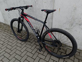 Horské kolo KROSS Level 8.0 - 2