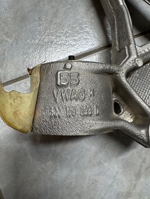 Levá konzola k ramenu a nápravnici Fabia 1 600 199 293 D - 2