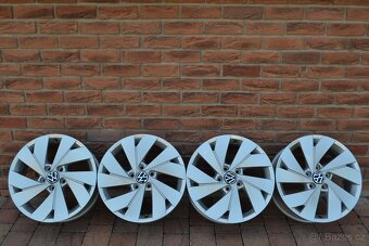 5x112 R17 Hliníkové disky Originál VW Golf 8 - 2