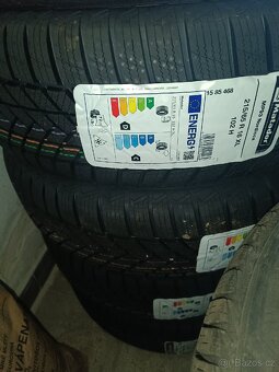 Nové zimní pneu 215/65/R16 - 2