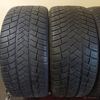 VREDESTEIN dvourozměrné 255/40R21 + 265/40R21 - 2
