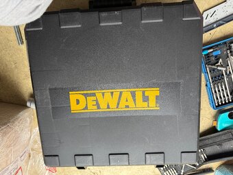 DeWALT DCN930P2 Aku hřebíkovačka (50 - 90 mm/18V/2x5,0Ah) ku - 2